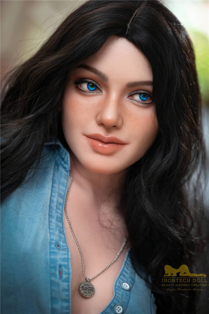 irontech 152cm4ft12 A-cup Silicone Sex Doll - Lvy en rosemarydoll