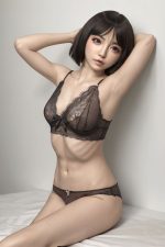 Yearndoll Poupée sexuelle en silicone 151cm/4ft11 bonnet A - Mumei à rosemarydoll