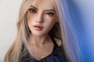 Qita 166cm5ft5 D-cup Silicona Sex Doll - Vanya en rosemarydoll