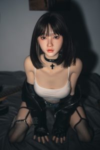 Jiusheng 148cm4ft10 B-Cup Silikon Sex Puppe - Betty bei rosemarydoll