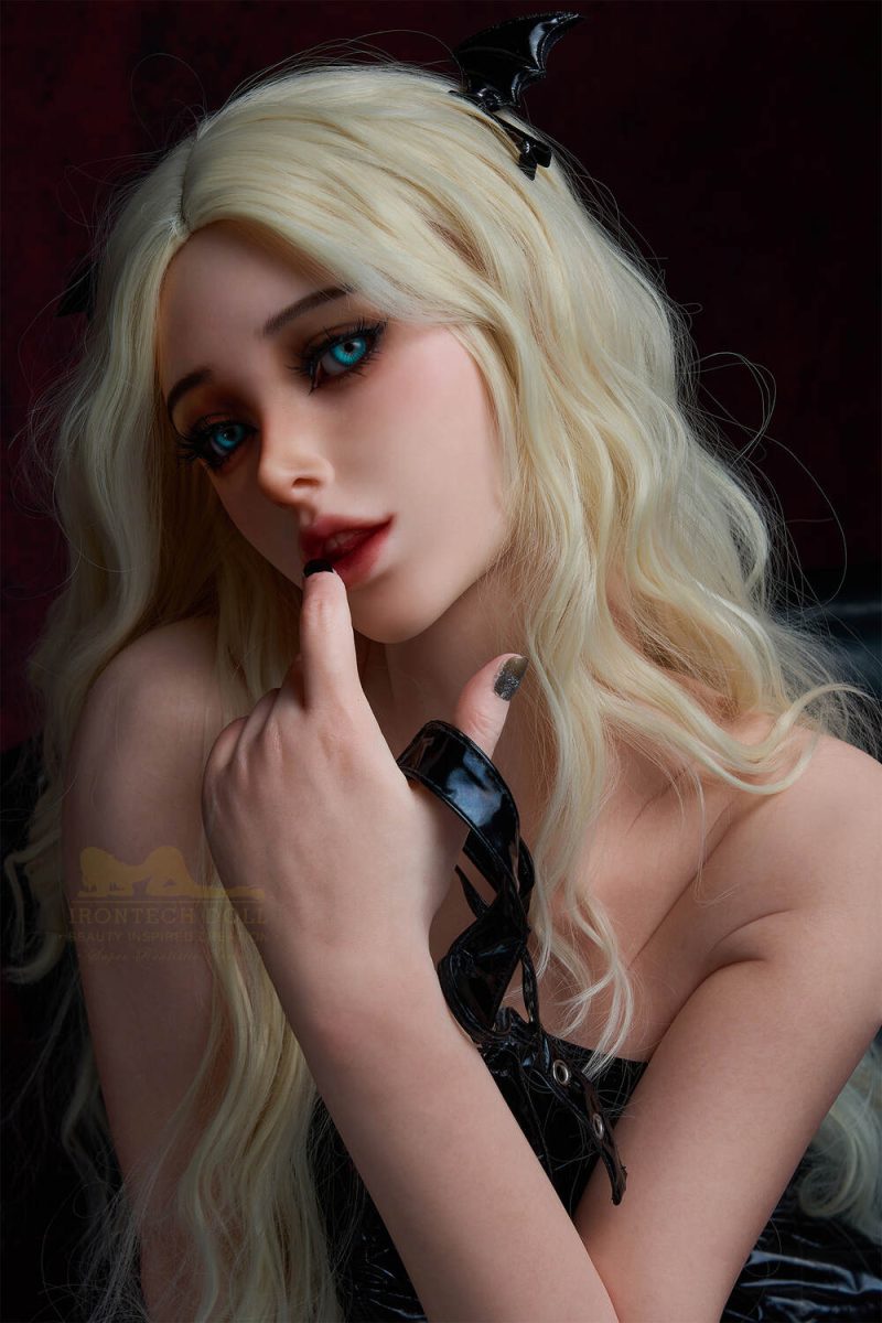 Irontech 164cm5ft5 F-cup Silicone Sex Doll - Vivia Kent en rosemarydoll